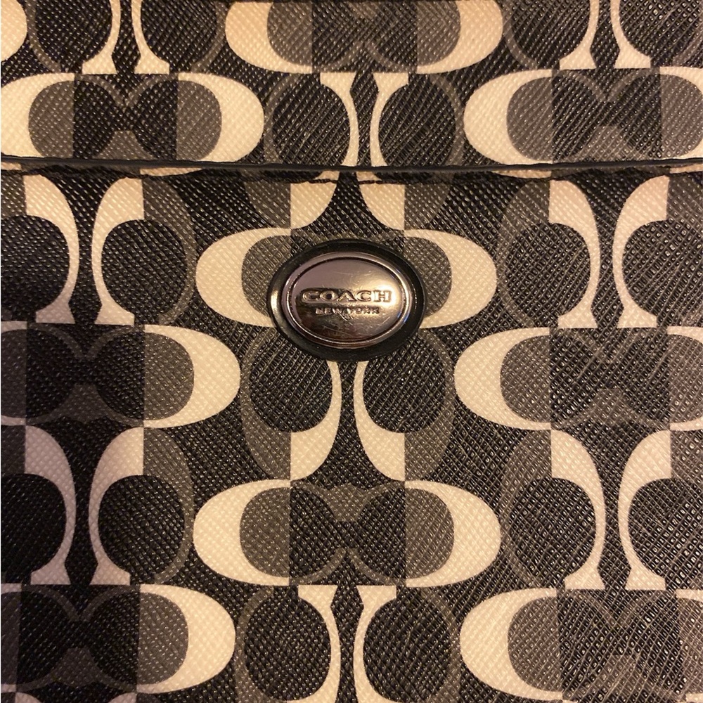 Coach Elegant Black and Cream Crossbody Bag - Picture 7 of 14